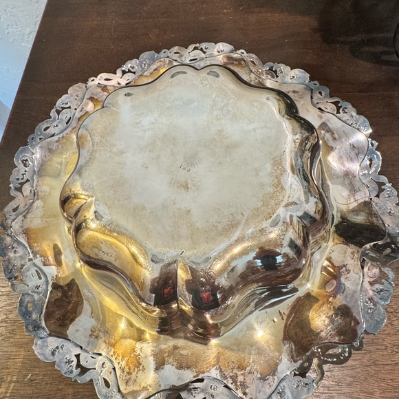 Antique  Victorian Silver Plated Metal Fruit Bowl Roses And Vines 1960s - Picture 3 of 4